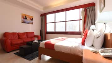 In-room safe, iron/ironing board, free WiFi