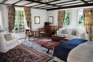 Suite, Terraza (De Beauvoir) | Caja de seguridad en la habitación y decoración personalizada