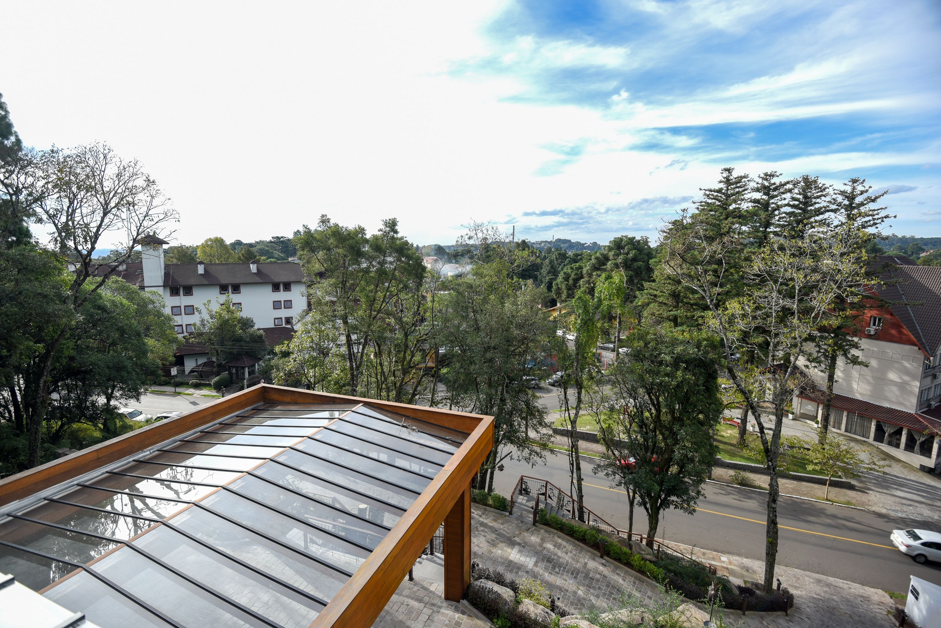 deluxe suite, balcony | 1 bedroom, premium bedding, minibar, in-room safe