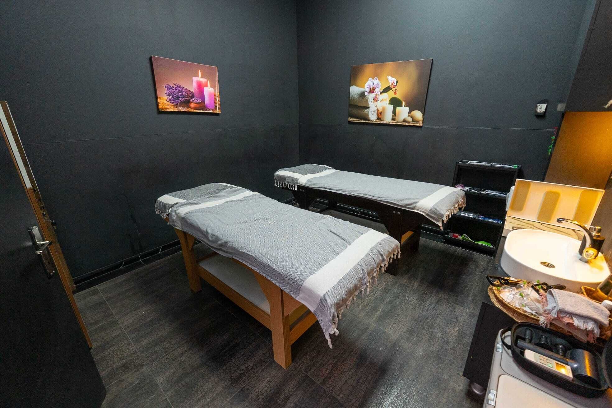 스팀룸, 터키식 목욕탕/함맘, 바디 랩, 바디 스크럽, 페이셜 트리트먼트, 마사지 서비스