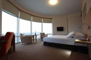 Standard Double Room | Minibar, in-room safe, desk, laptop workspace - Orucoglu Oreko Hotel (Manisa)