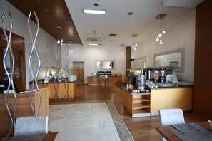 Free daily buffet breakfast - Orucoglu Oreko Hotel (Manisa)