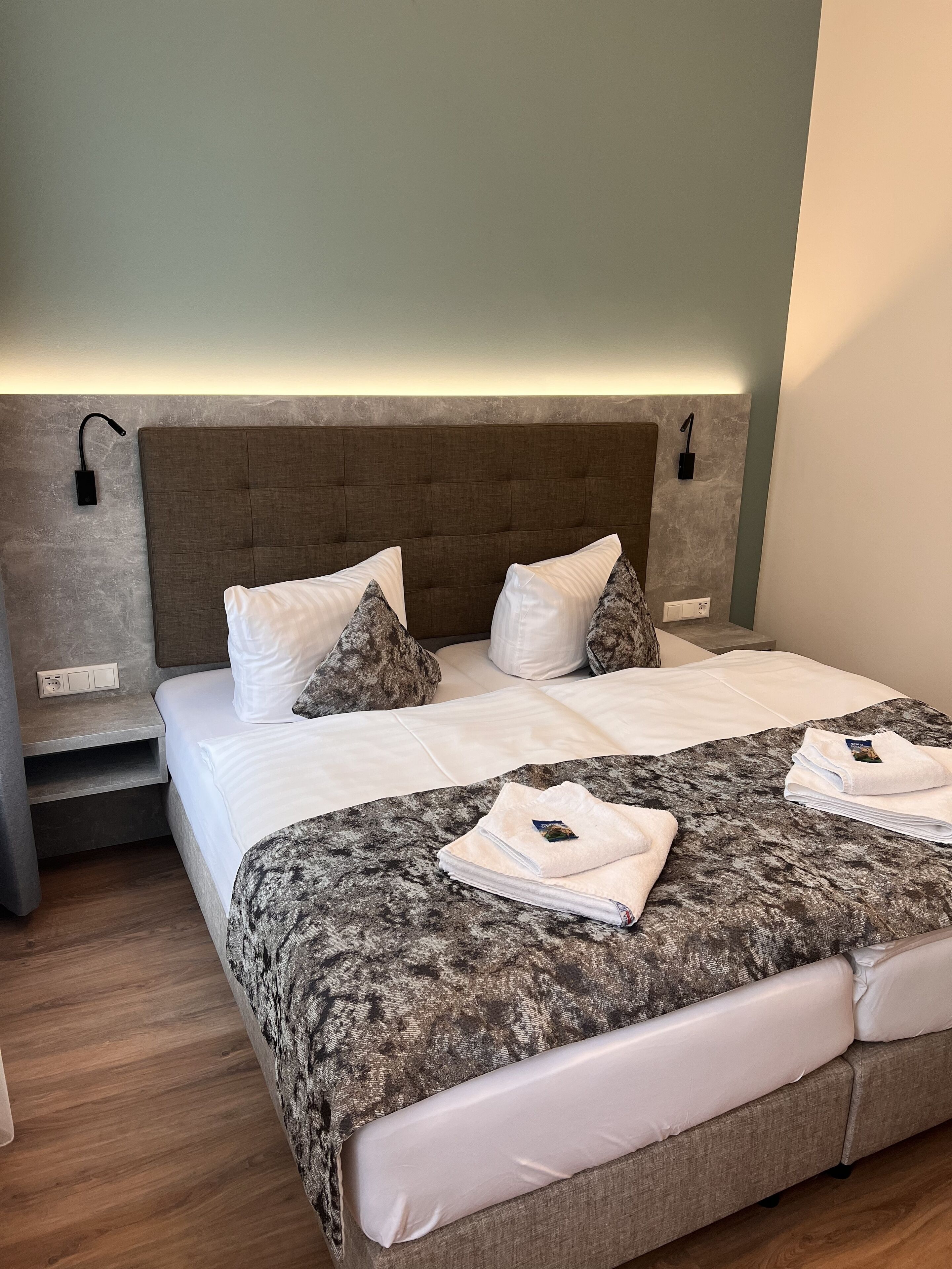 basic double or twin room | premium bedding, minibar, desk, laptop workspace