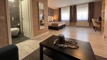 Superior Triple Room | 2 bedrooms, premium bedding, minibar, desk