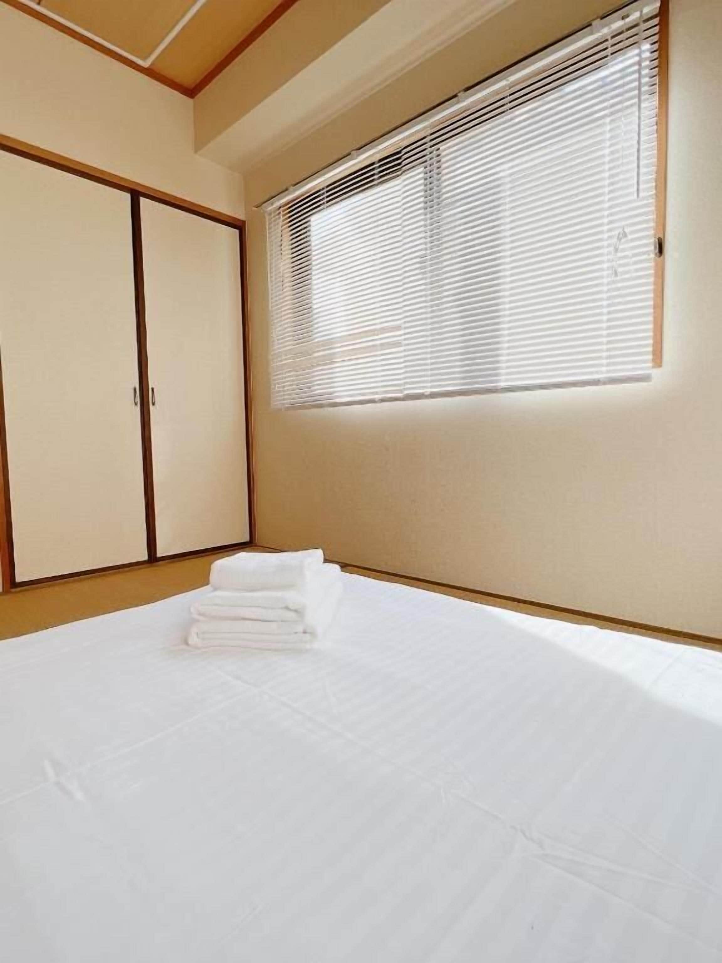 Apartment, 2 Bedrooms ( 201 ) | Desk, iron/ironing board, free WiFi, bed sheets