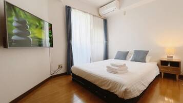 Apartment, 1 Bedroom ( 302 ) | 2 bedrooms, desk, iron/ironing board, free WiFi