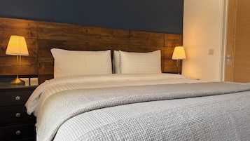 Estúdio superior, cozinha americana, no piso térreo | Roupas de cama de algodão egípcio, roupas de cama premium