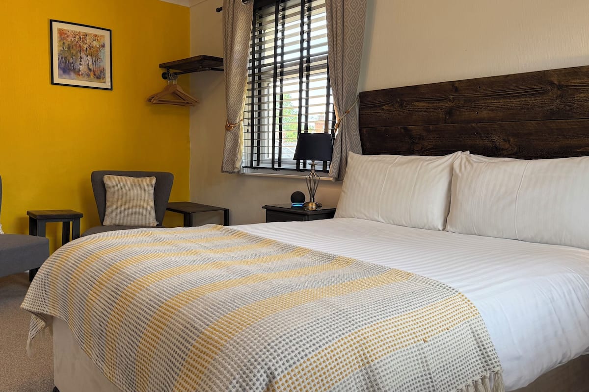 Doppia Superior, bagno in camera, vista cortile (Double Ensuite) | Biancheria in cotone egiziano, biancheria da letto di alta qualità