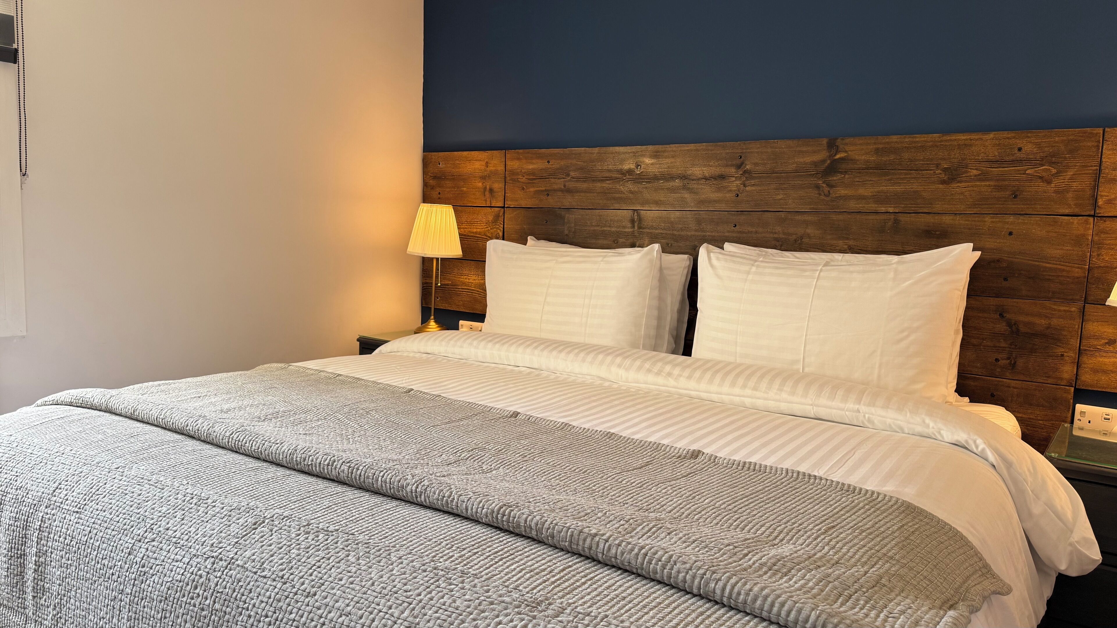 Estúdio superior, cozinha americana, no piso térreo | Roupas de cama de algodão egípcio, roupas de cama premium