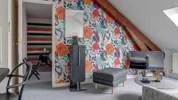 Basic Suite | Free WiFi