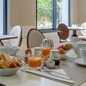 Daily buffet breakfast for a fee - Le Pavillon d'Enghien - Vichy (Vichy)