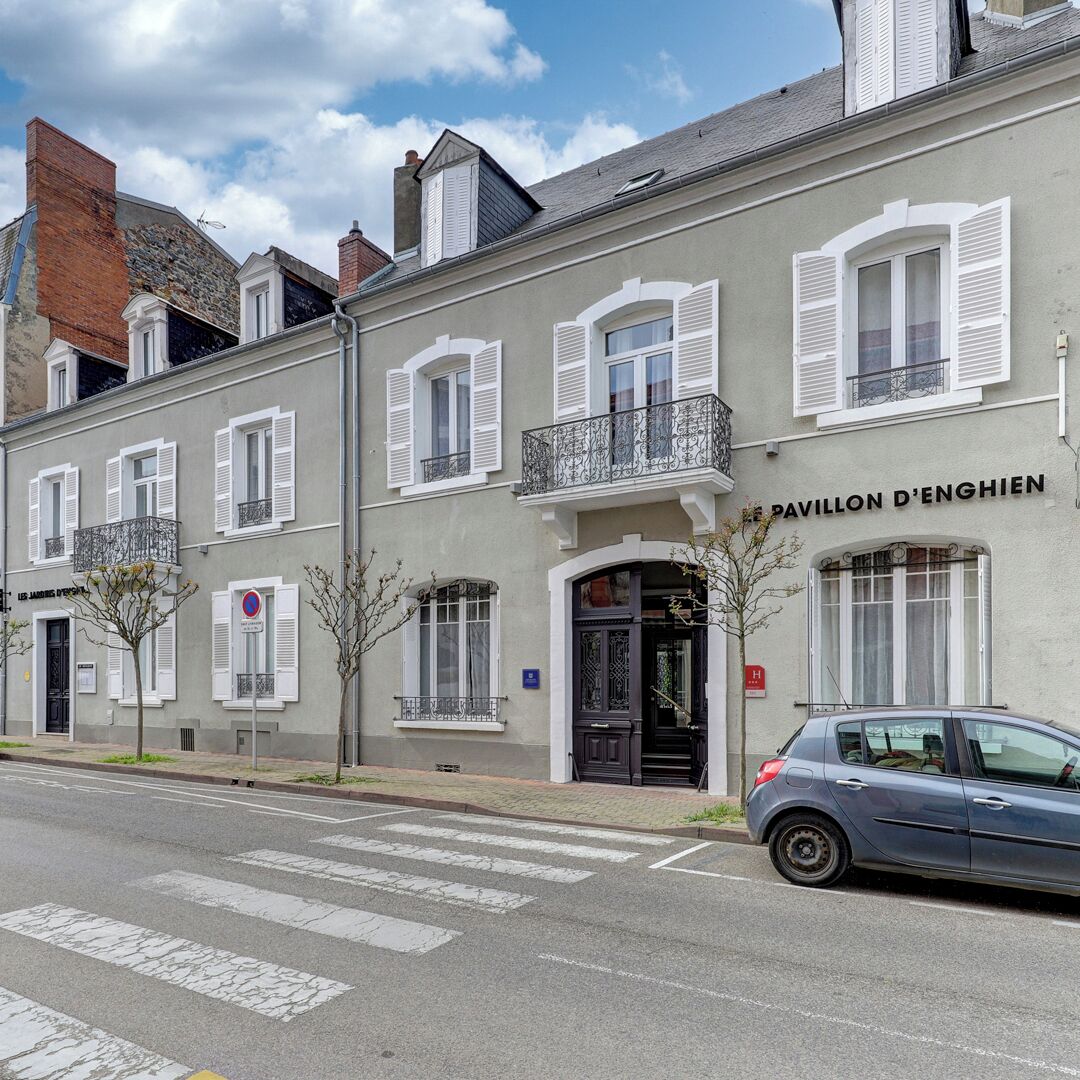 ด้านหน้าที่พัก