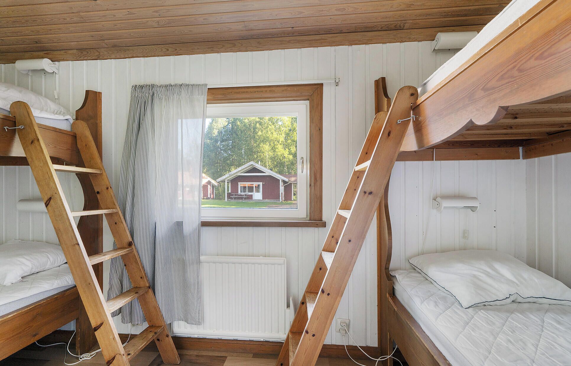 Sexbäddsstuga | Strykjärn/strykbräda och gratis wi-fi