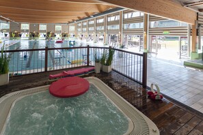 Indoor spa tub - First Camp Enåbadet (Rattvik)