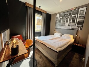 Bureau, rideaux occultants, chambres insonorisées, Wi-Fi gratuit