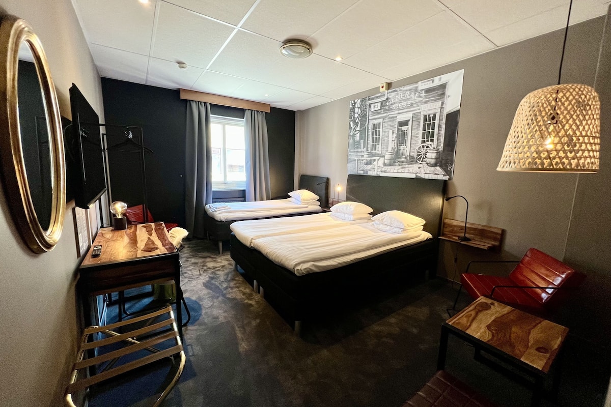 standard triple room | desk, blackout curtains, soundproofing, free wifi