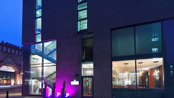 Vista frontal de la propiedad