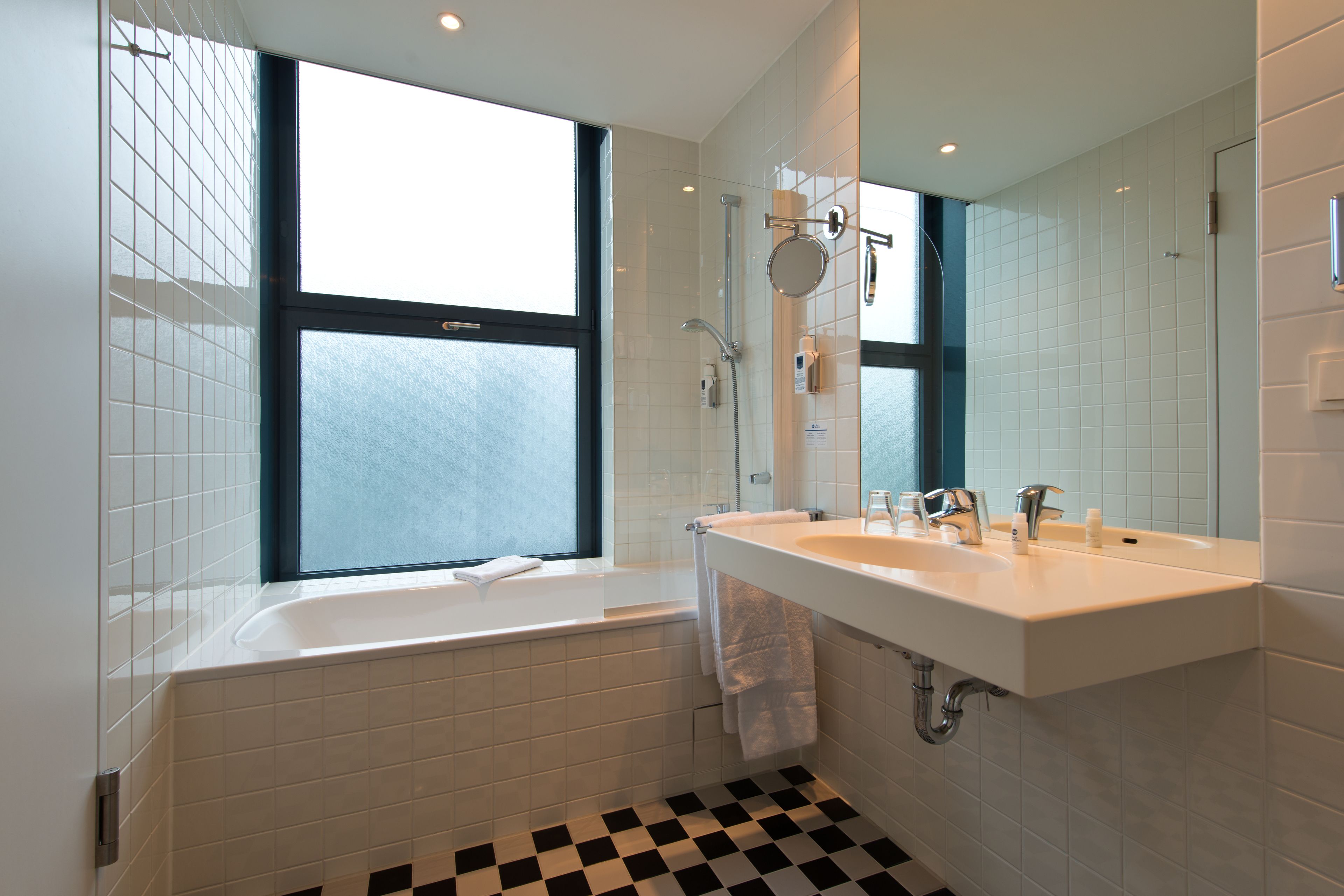 shower, free toiletries, hair dryer, slippers