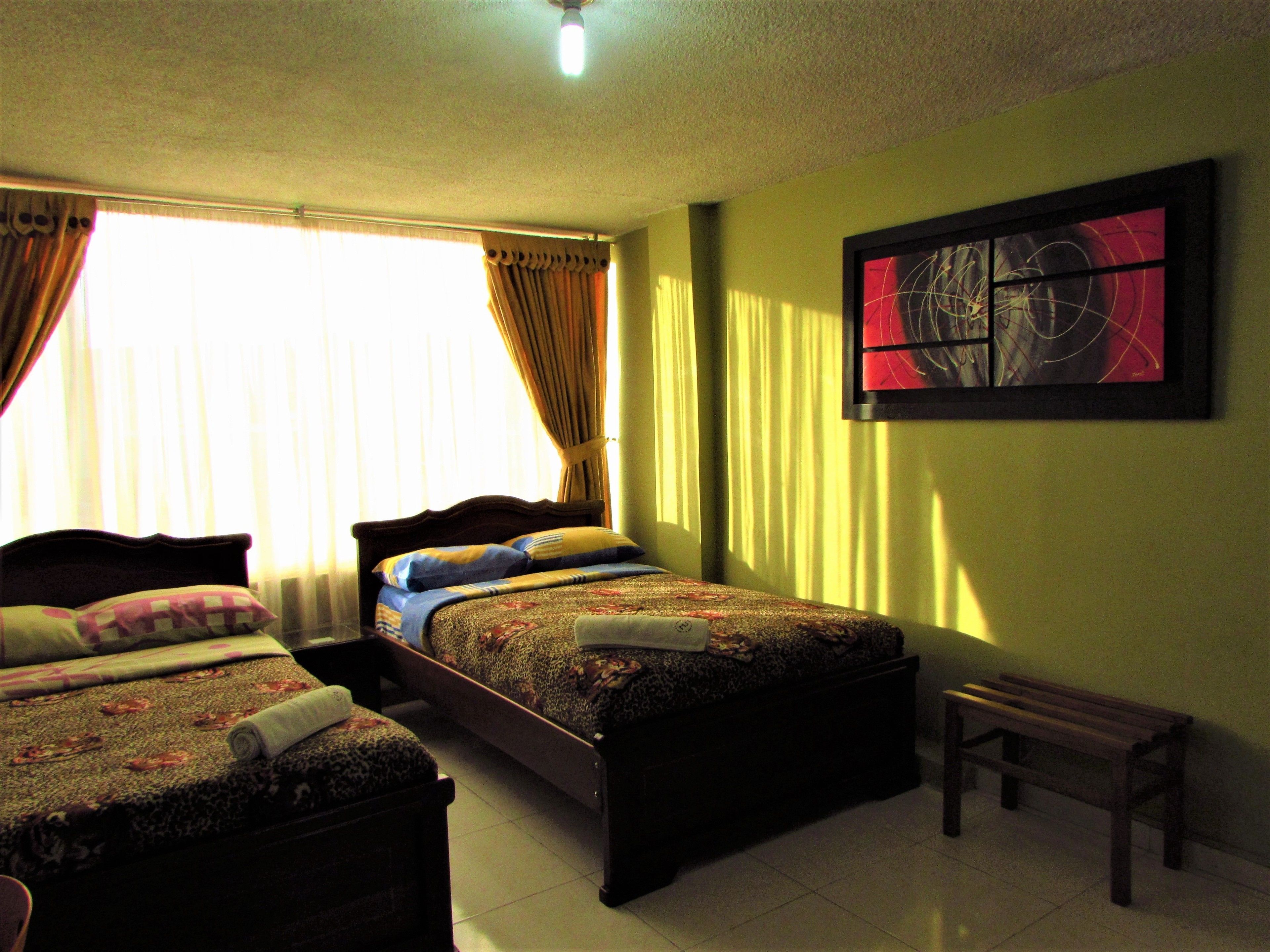 Firemannsrom | Skrivebord, strykejern/-brett, wi-fi (inkludert) og sengetøy