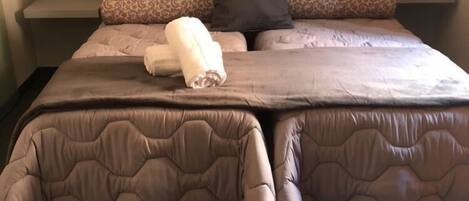 Twin Room, 2 Single Beds