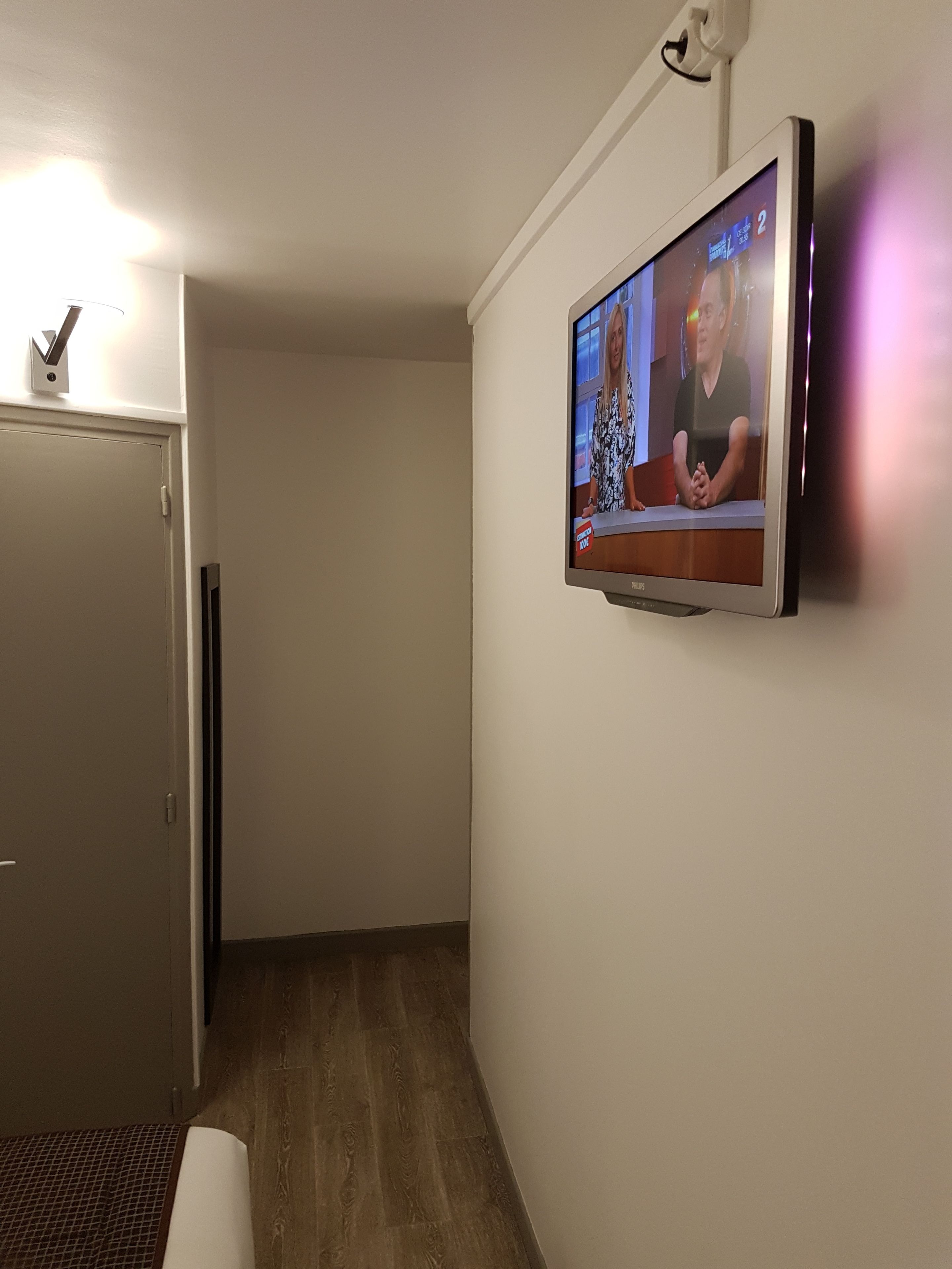 double or twin room | bathroom | shower, free toiletries, hair dryer, towels