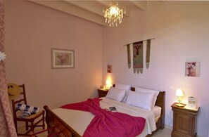 Desk, soundproofing, free WiFi - Hostellerie Clau del Loup (Anglars-Juillac)