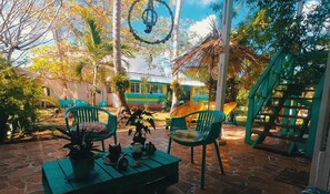 32-inch flat-screen TV with satellite channels, TV - San Andrés Scuba Boutique Hotel (San Andrés)