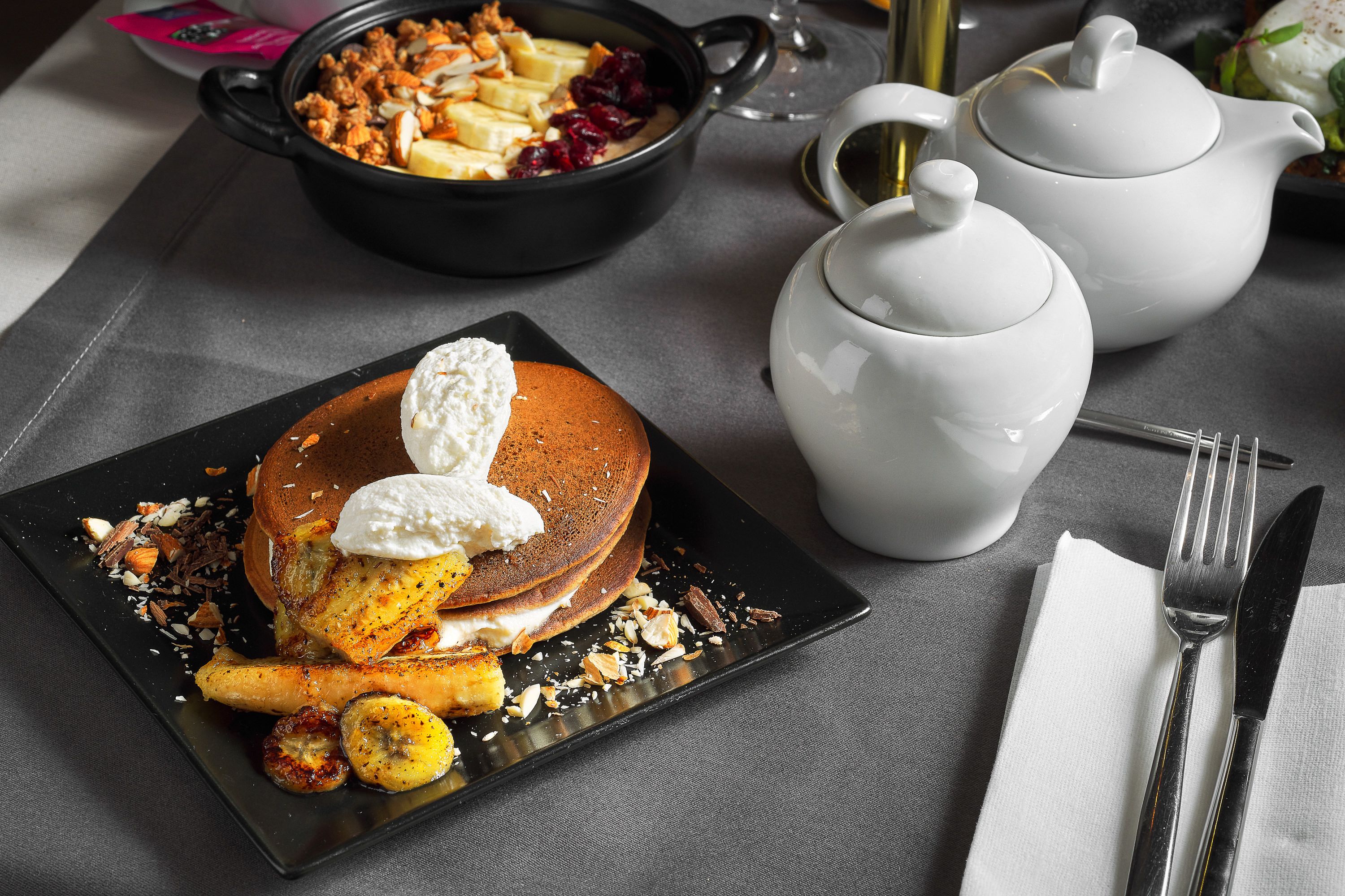 free daily cooked-to-order breakfast