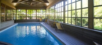 โฮเต็ล เลอ เปร เซอร์รูซ์