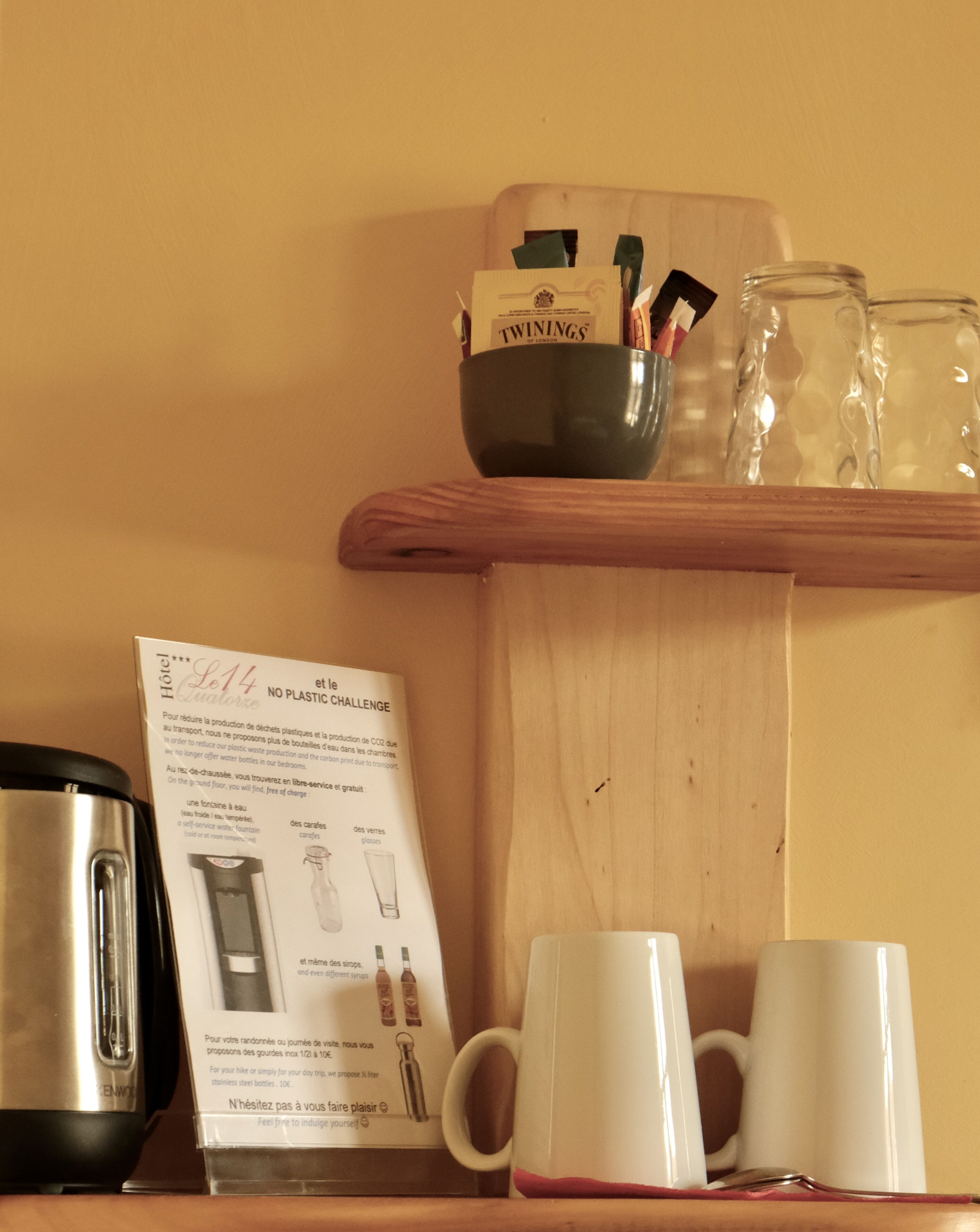 economy room, 1 double bed | desk, soundproofing, iron/ironing board, free wifi