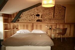 Escrivaninha, quartos à prova de som, ferros/tábuas de passar roupa