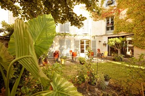 Exterior - Hôtel Le Quatorze (Figeac)