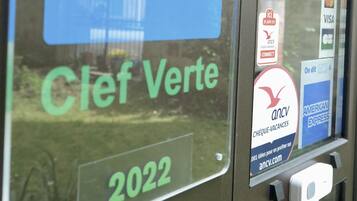 Una finestra amb un cartell de 'Clef Verté 2022' i diferents opcions de pagament, incloent American Express.