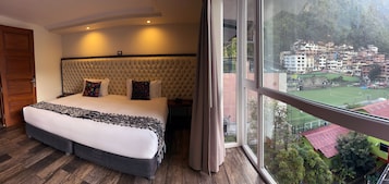 Habitación Deluxe, vistas a la montaña | 1 dormitorio, ropa de cama de alta calidad, edredones de plumas