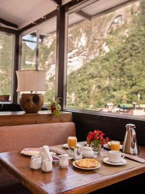 Desayuno buffet incluido todos los días