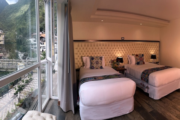Suíte estúdio luxo, vista para o rio (and Mountain View) | 1 quarto, roupas de cama premium, edredons de pluma, frigobar