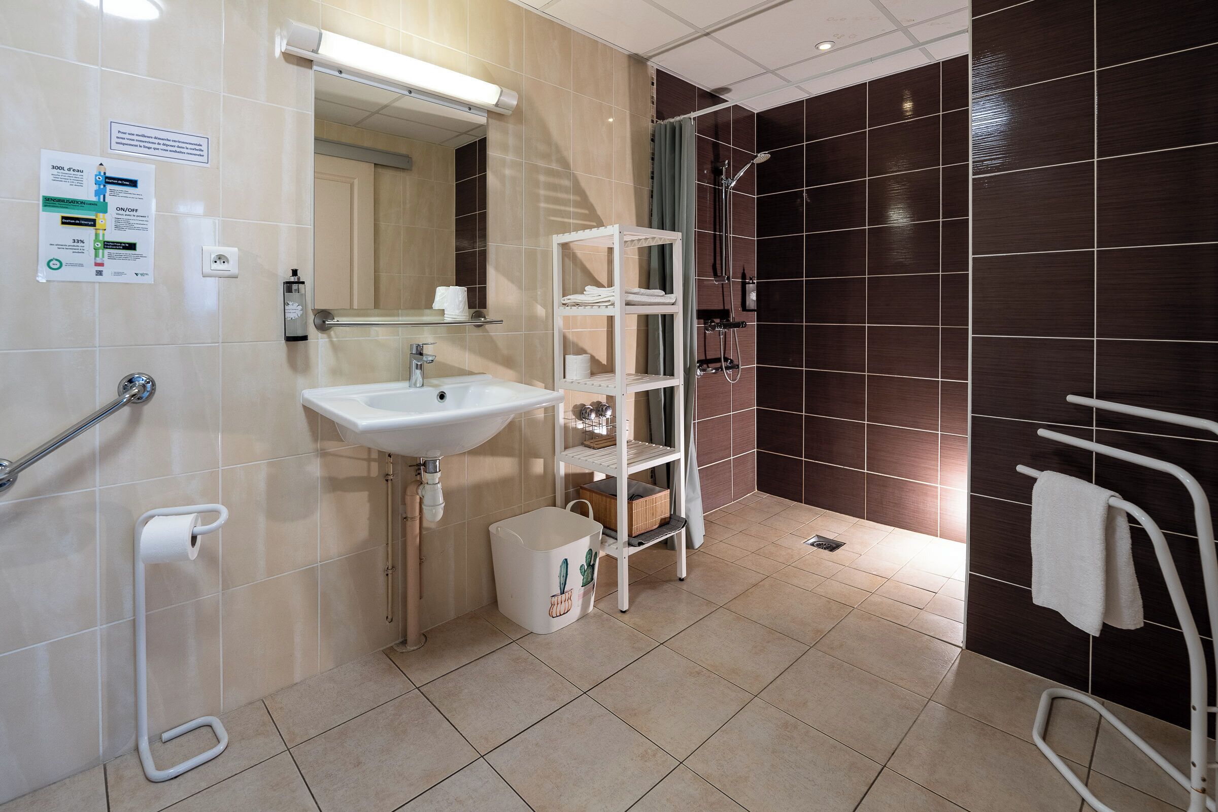 triple room | bathroom | shower, hair dryer, towels