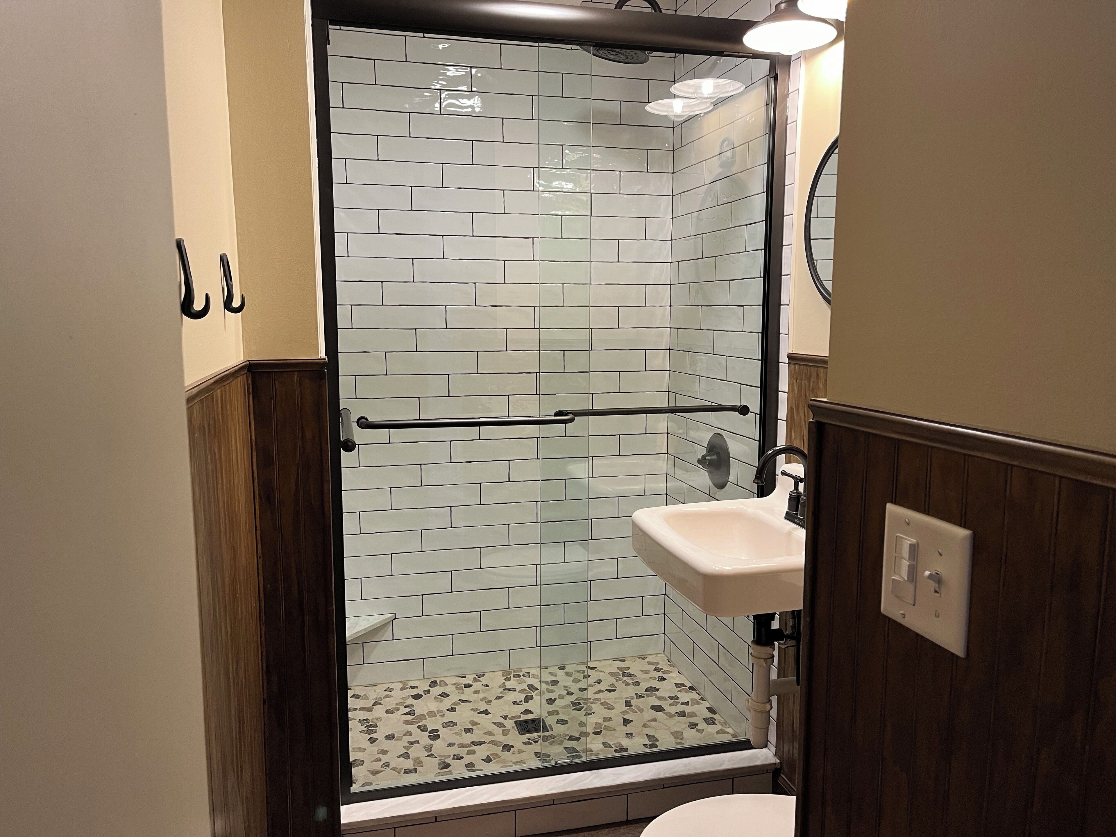 Romantic Suite, Private Bathroom (Farmhouse Suite) | Bathroom | Shower, hair dryer, towels