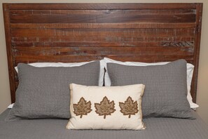 Romantic Suite, Private Bathroom (Farmhouse Suite) | 1 bedroom, premium bedding, bed sheets