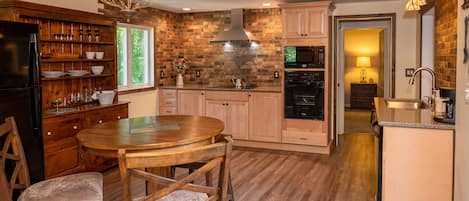 Romantic Suite, Private Bathroom (Farmhouse Suite) | Private kitchen | Fridge, microwave, oven, stovetop