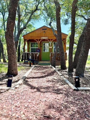 ファミリー キャビン ベッド (複数台) プールアクセス コートヤードビュー | バルコニーからの眺望