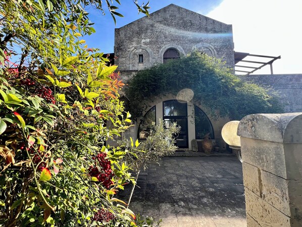 Exterior - Albergo Masseria Gattamora (Uggiano la Chiesa)