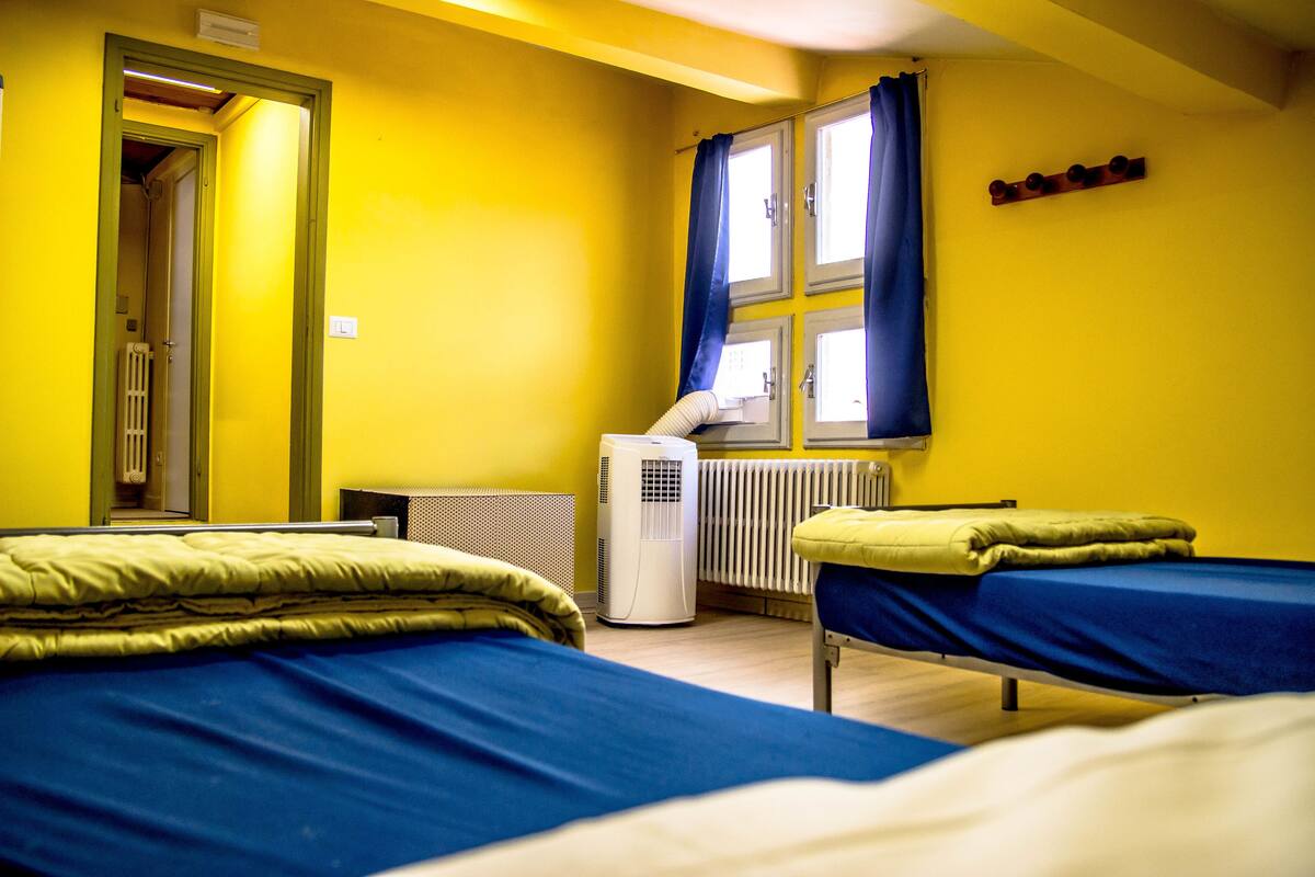 Twin Room, 2 Twin Beds, Private Bathroom (Portinai) | In-room safe, WiFi (free)