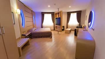 Suite | Premium bedding, in-room safe, desk, free WiFi