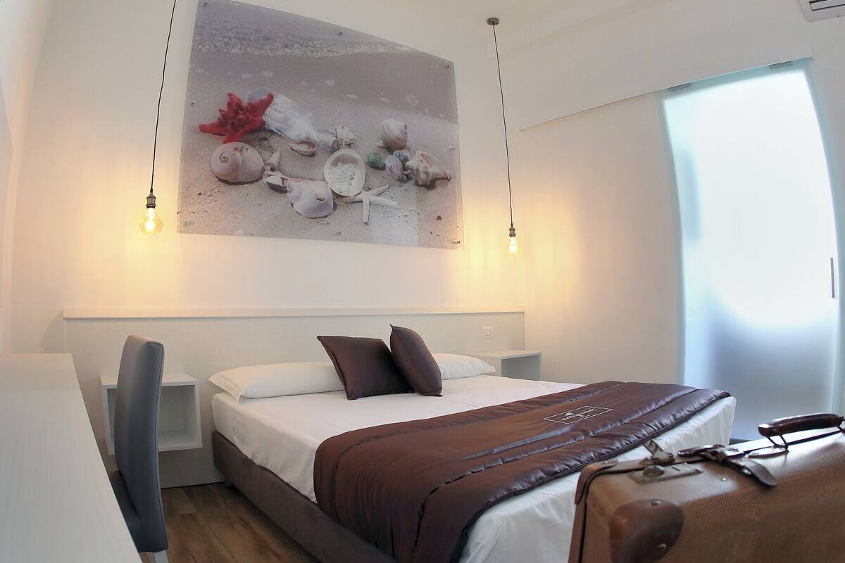 Economy Double Room | Premium bedding, minibar, in-room safe, individually furnished
