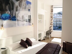 Deluxe Double Room | Premium bedding, minibar, in-room safe, individually furnished