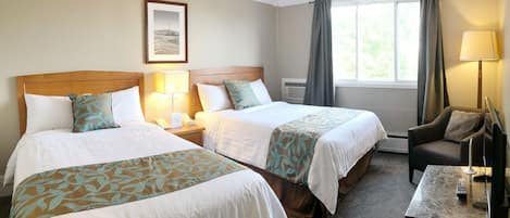 Zimmer, 2 Doppelbetten, Nichtraucher | Schreibtisch, kostenloses WLAN, Bettwäsche