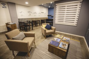 Sala de estar en el lobby