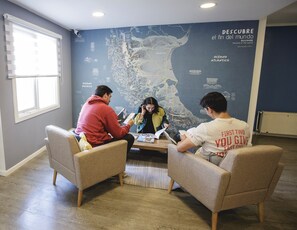 Sala de estar en el lobby