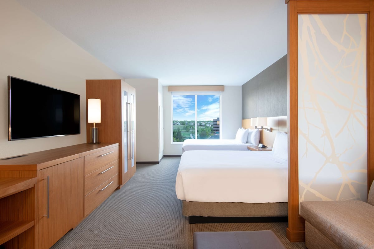 Room (2 Queen & 1 Sofa Bed, High Floor) | Hypo-allergenic bedding, desk, laptop workspace, iron/ironing board